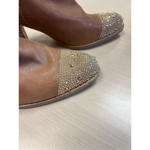Stuart Weitzman TanLeather Gold Studded Booties sz 7 Gorgeous - Picture 2 of 7